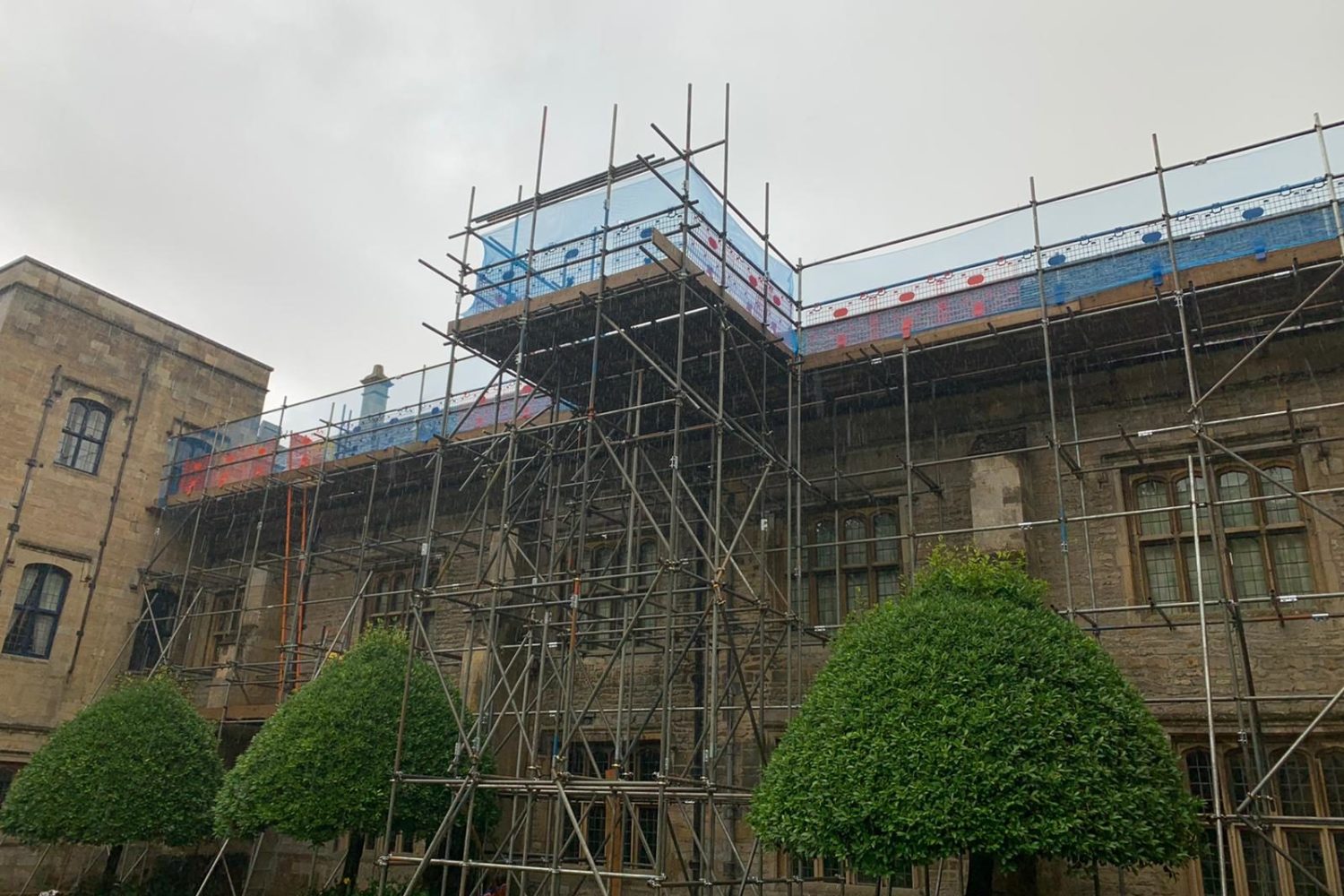 Earls Scaffolding - Independent scaffold - Grimthorpe Castle